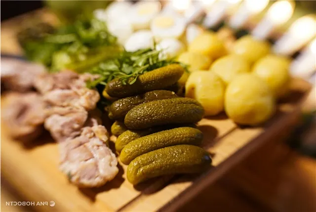 Традиционный салат оливье с говядиной - идеальный рецепт для душевных праздников