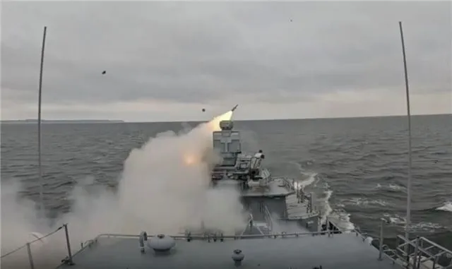 «Ракеты, стартовавшие с побережья Калининграда, успешно перехватил корабль «Буря»»